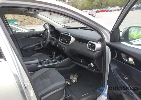 2016 Kia Sorento 2.4L L из США, поврежденный, VIN 5XYPG4A31GG032020